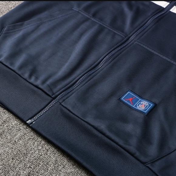 Jordan Paris Tracksuit - Picture 3 of 7